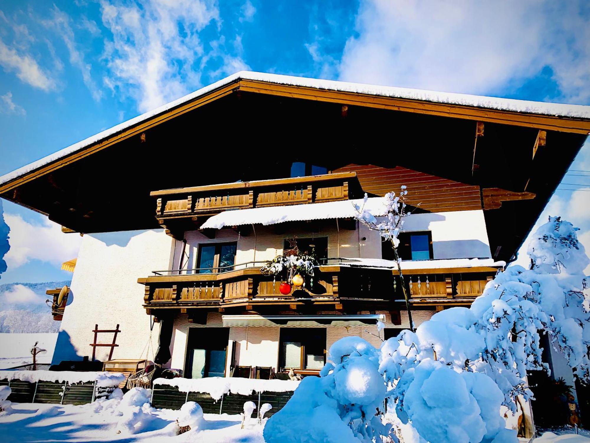 Bergblick Apartment Saalfelden ภายนอก รูปภาพ